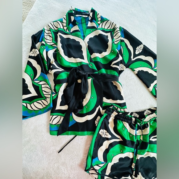 Zara Womens Green Black Kimono Belt Blouse Top and Shorts Set size S - Picture 2 of 3